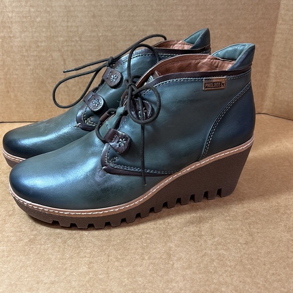 Women’s green leather Pikolinos lace up boot. Size 7.5.  NEW - Picture 4 of 5